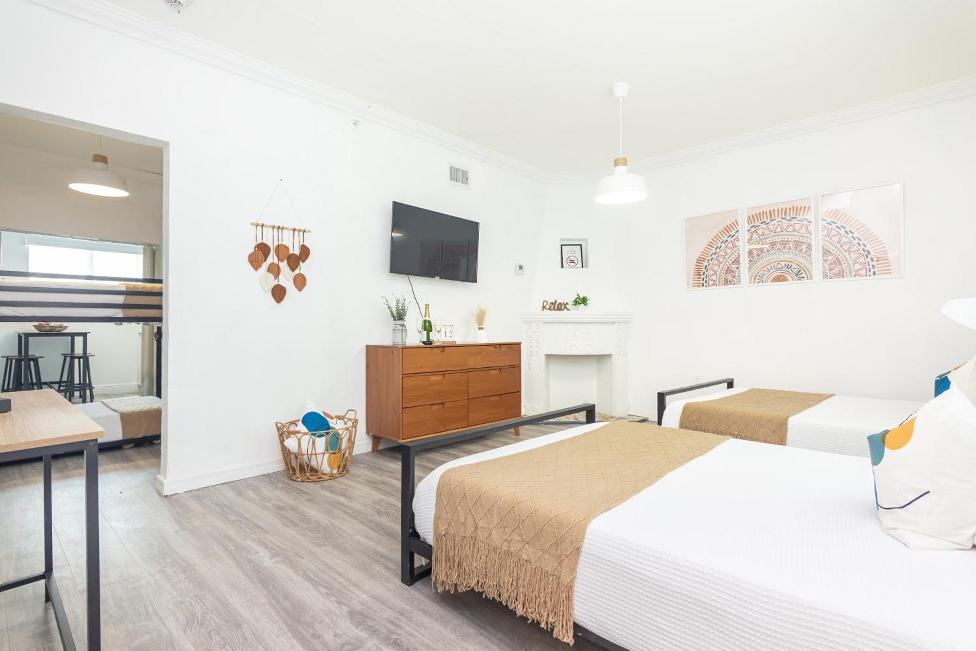 West Deco — Photos 2