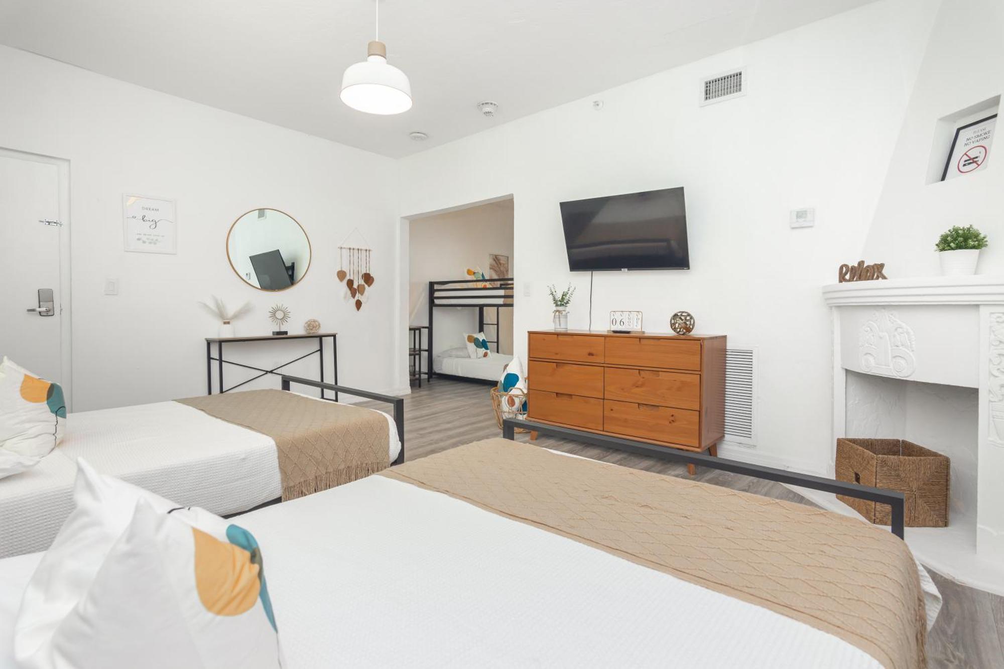 West Deco — Photos 3